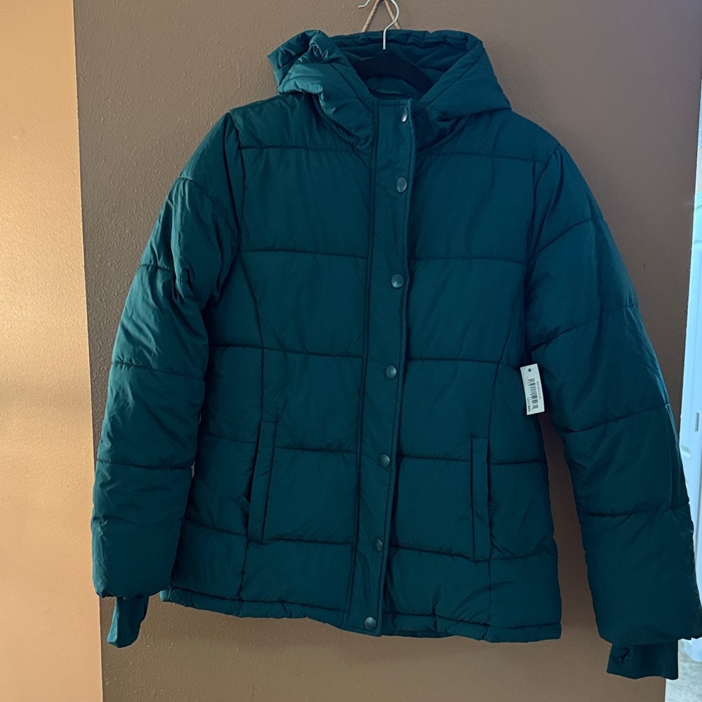 NWT Amazon Essentials Women’s Heavyweight Quilted Long Sleeve Hooded Puffer Coat